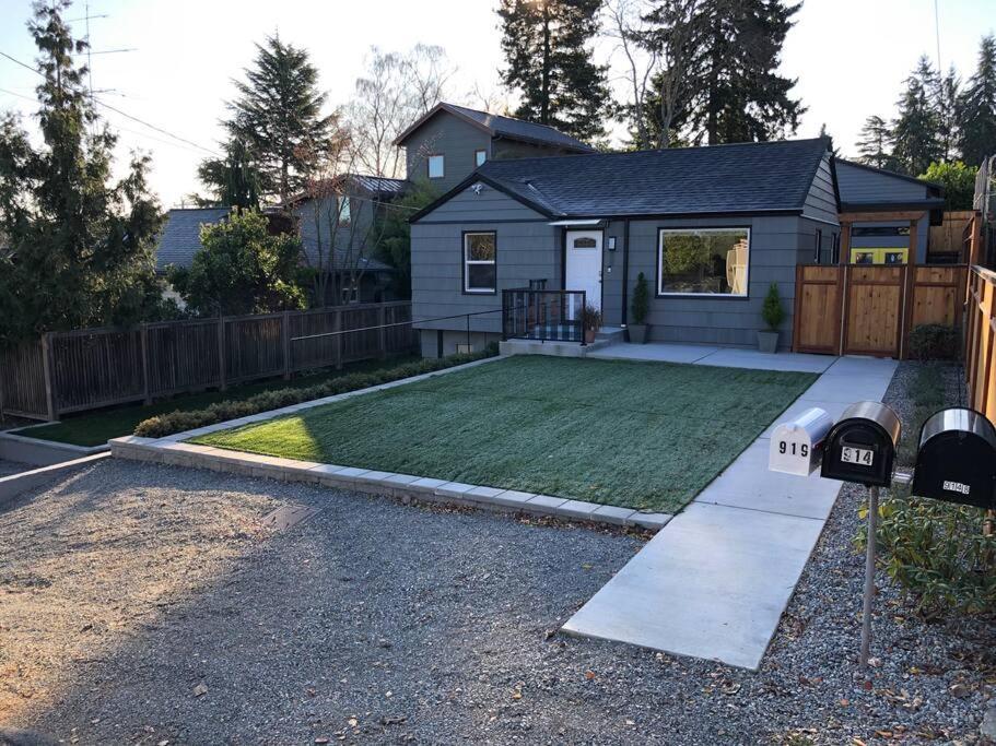 Cozy Crown Hill Carkeek Cottage W/3 Beds, Full Kitchen & Backyard In North Seattle Exteriör bild