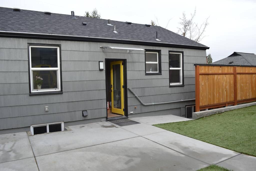 Cozy Crown Hill Carkeek Cottage W/3 Beds, Full Kitchen & Backyard In North Seattle Exteriör bild