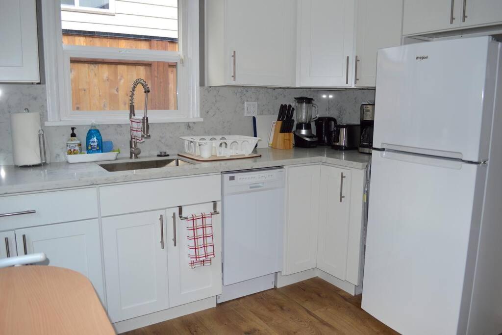 Cozy Crown Hill Carkeek Cottage W/3 Beds, Full Kitchen & Backyard In North Seattle Exteriör bild