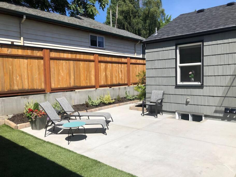 Cozy Crown Hill Carkeek Cottage W/3 Beds, Full Kitchen & Backyard In North Seattle Exteriör bild